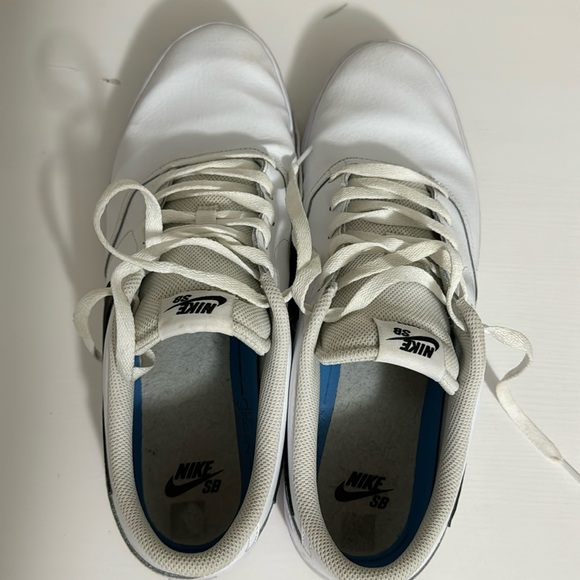 MEN'S NIKE SB CHARGE SNEAKERS - Picture 8 of 8